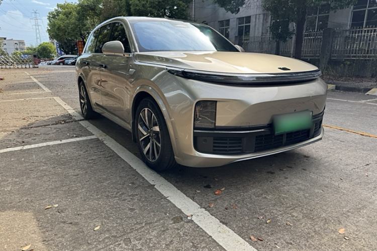 Used Li Auto L8 2023 Pro Model Exterior 3