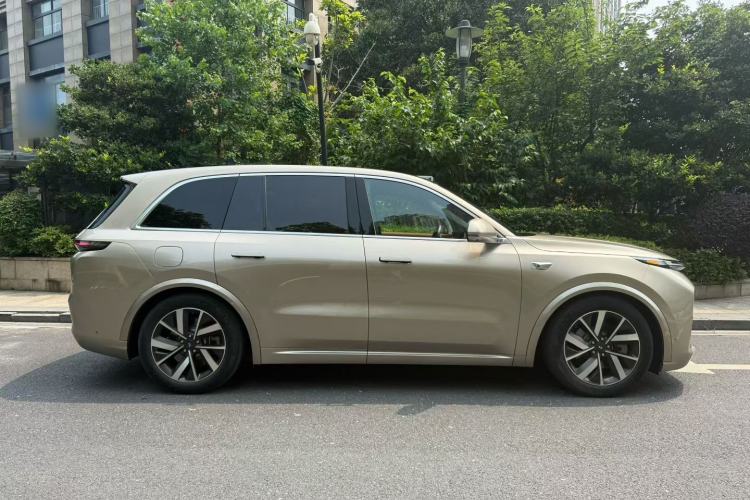 Used Li Auto L8 2023 Max model Exterior 5