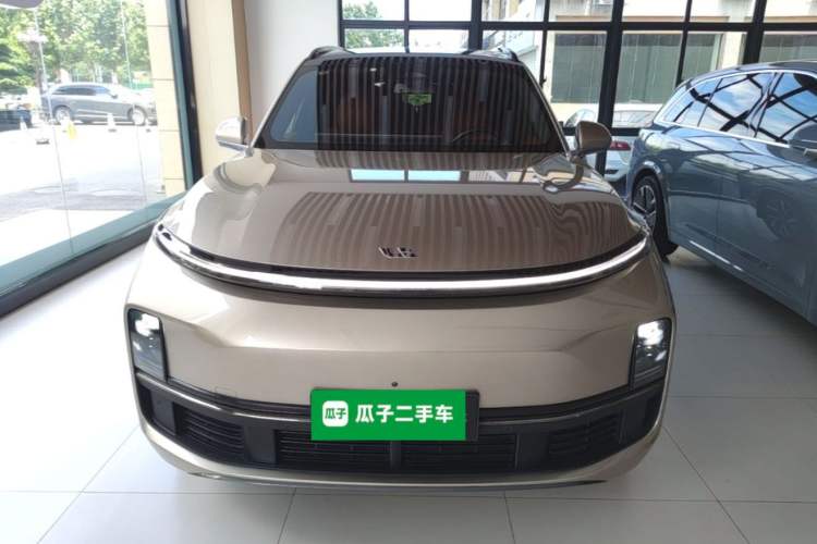 Used Li Auto L8 2023 Pro Model Front