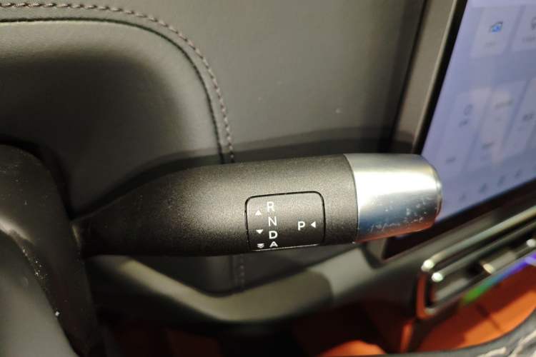 Used Li Auto L8 2023 Pro Model Gear Lever