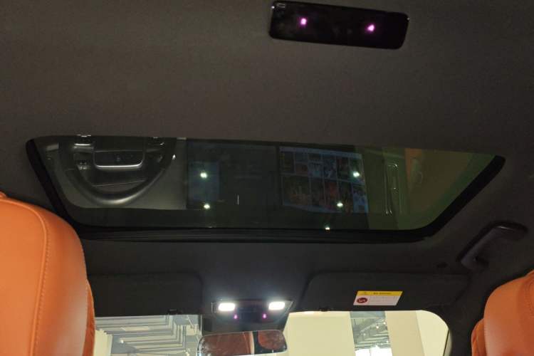 Used Li Auto L8 2023 Pro Model Headliner