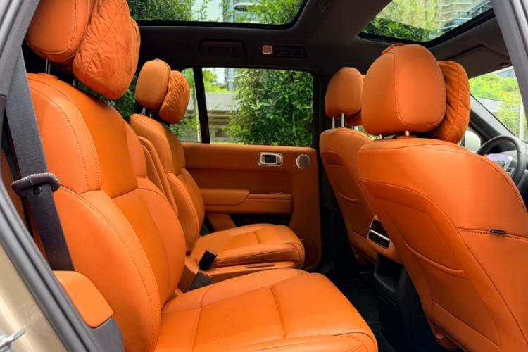 Used Li Auto L8 2023 Pro Model Interior 10