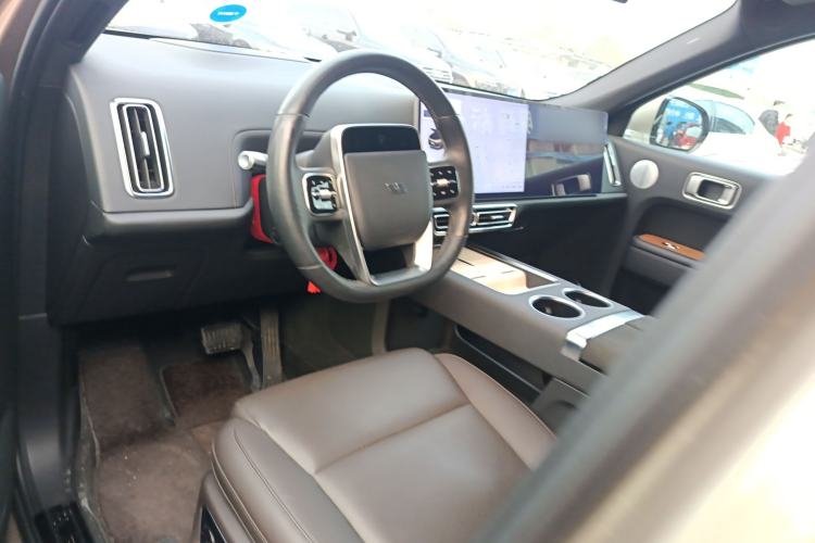 Used Li Auto L8 2023 Pro Model Interior 2
