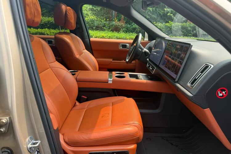 Used Li Auto L8 2023 Max model Interior 3