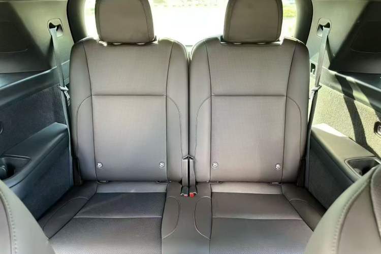 Used Li Auto L8 2023 Pro Model Interior 5