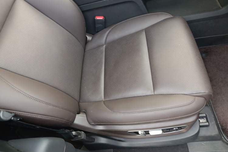 Used Li Auto L8 2023 Pro Model Right Front Seat