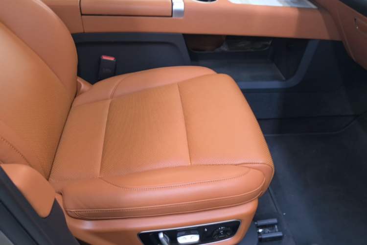 Used Li Auto L8 2023 Pro Model Right Front Seat