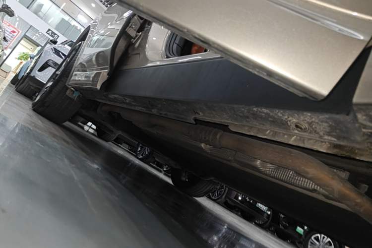 Used Li Auto L8 2023 Pro Model Right Side Sill