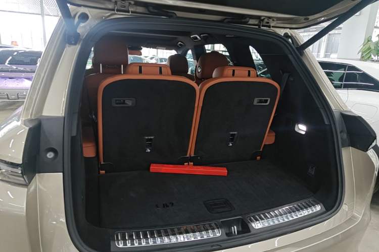 Used Li Auto L8 2023 Pro Model Trunk