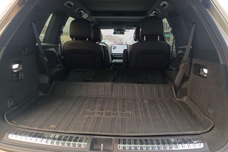 Used Li Auto L8 2023 Pro Model Trunk