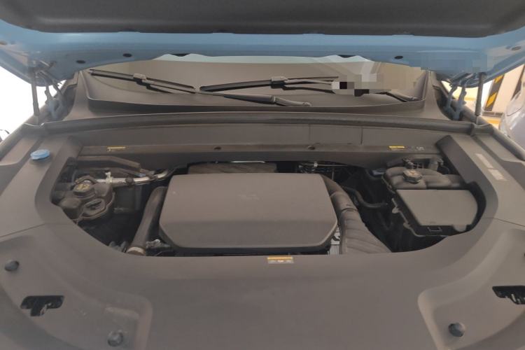 Used Li Auto L8 2023 Air model Engine Bay