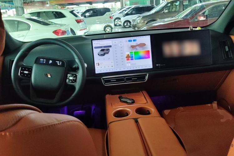 Used Li Auto L8 2023 Pro Model Center Console