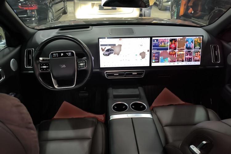 Used Li Auto L8 2023 Pro Model Center Console