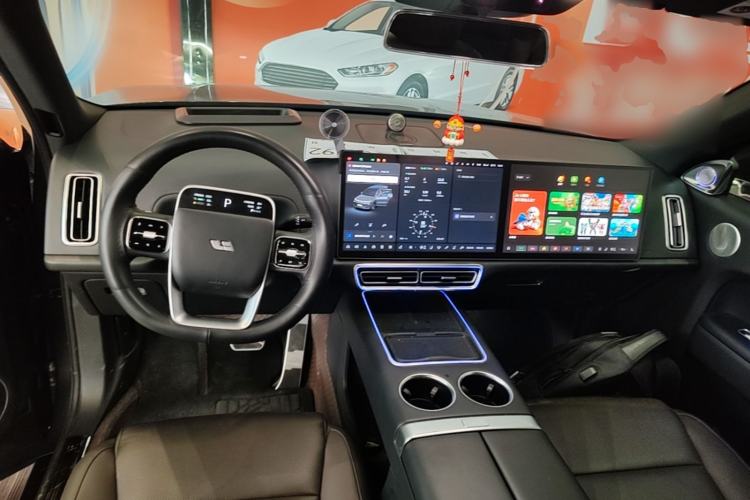 Used Li Auto L8 2023 Pro Model Center Console