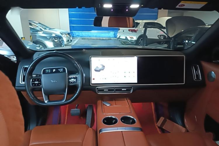 Used Li Auto L8 2023 Pro Model Center Console