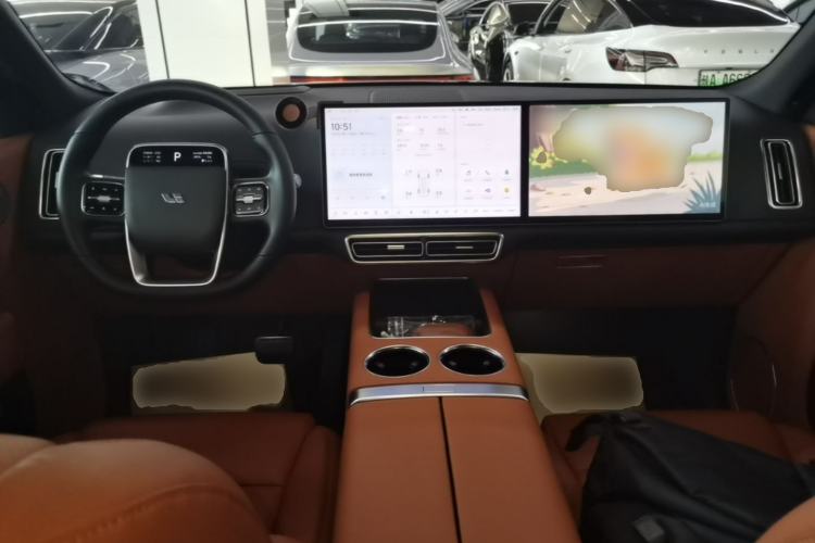 Used Li Auto L8 2023 Pro Model Center Console
