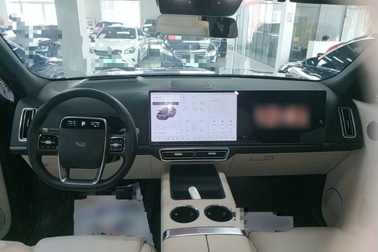 Used Li Auto L8 2023 Pro Model Center Console