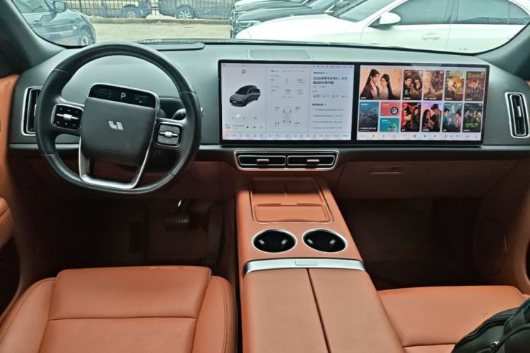 Used Li Auto L8 2023 Pro Model Center Console