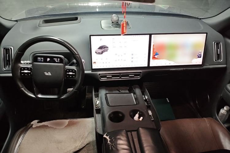 Used Li Auto L8 2023 Pro Model Center Console