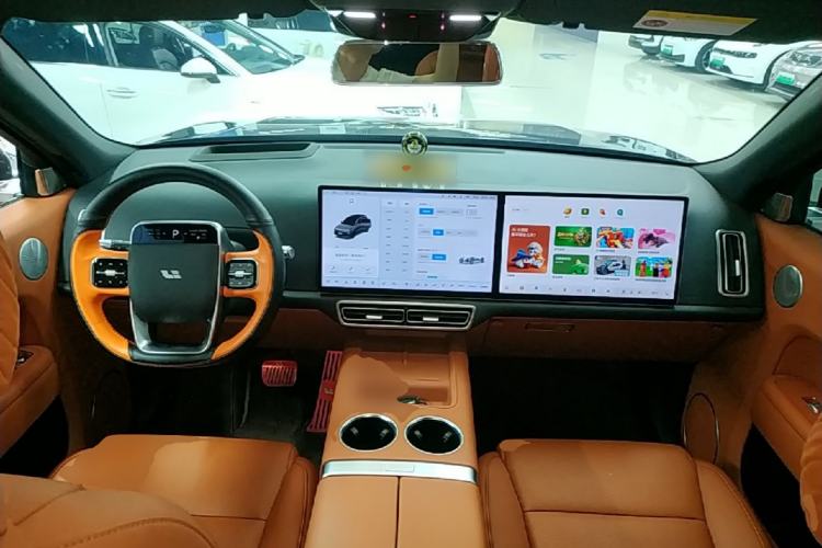 Used Li Auto L8 2023 Pro Model Center Console