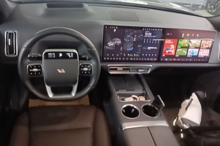 Used Li Auto L8 2023 Pro Model Center Console