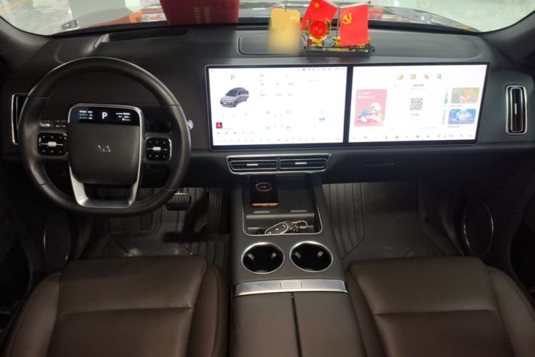 Used Li Auto L8 2023 Pro Model Center Console