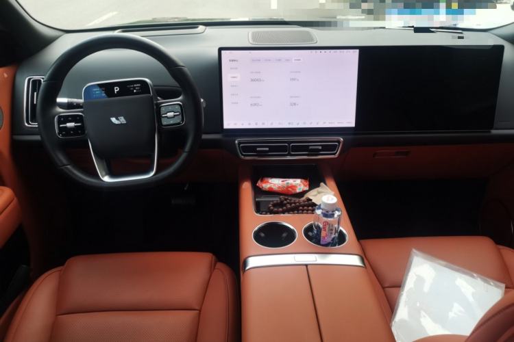 Used Li Auto L8 2023 Max model Center Console