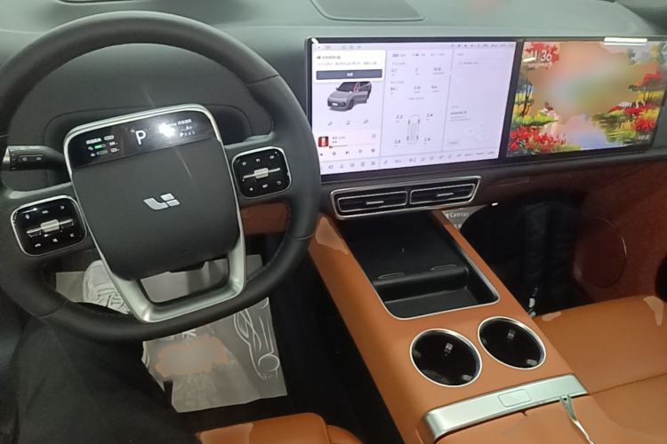 Used Li Auto L8 2023 Pro Model Center Console