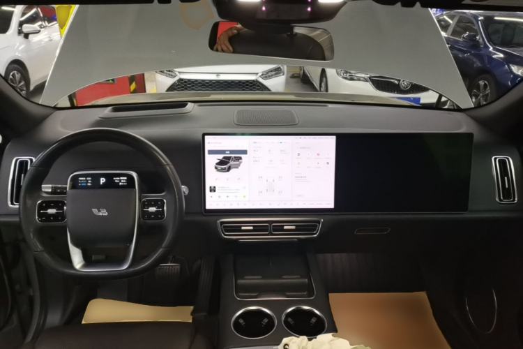 Used Li Auto L8 2023 Pro Model Center Console