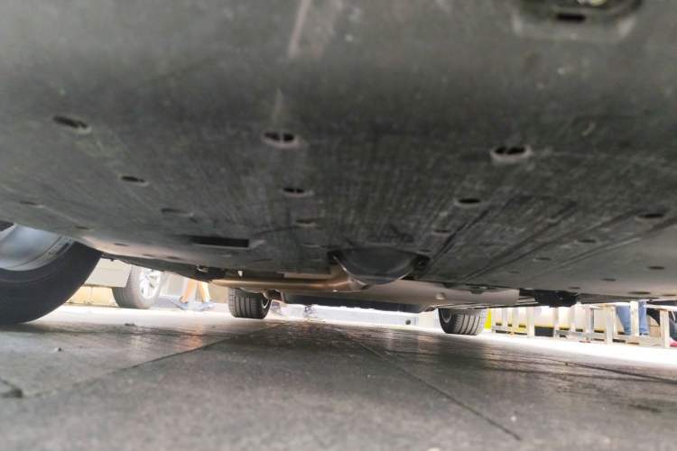 Used Li Auto L8 2023 Pro Model Chassis Front