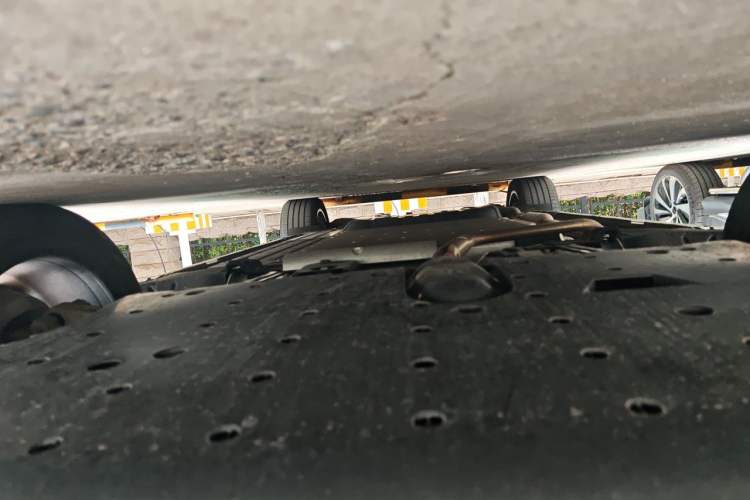 Used Li Auto L8 2023 Pro Model Chassis Front