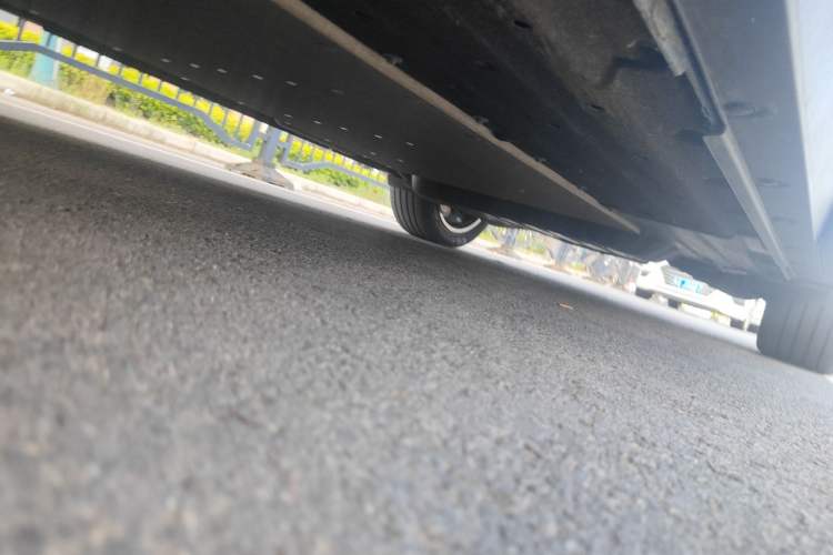 Used Li Auto L8 2023 Pro Model Chassis Front Left