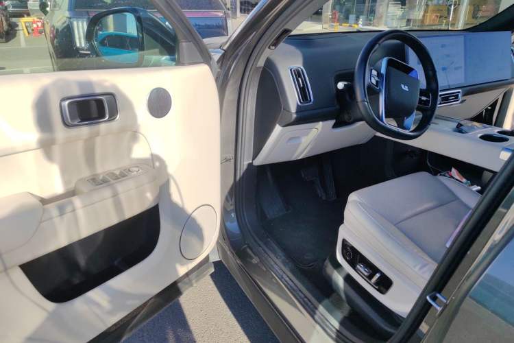 Used Li Auto L8 2023 Air model Driver Seat