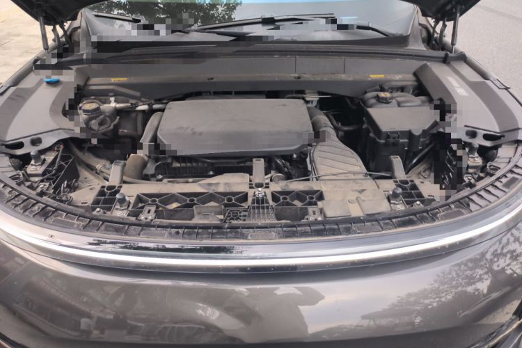 Used Li Auto L8 2023 Pro Model Engine Bay