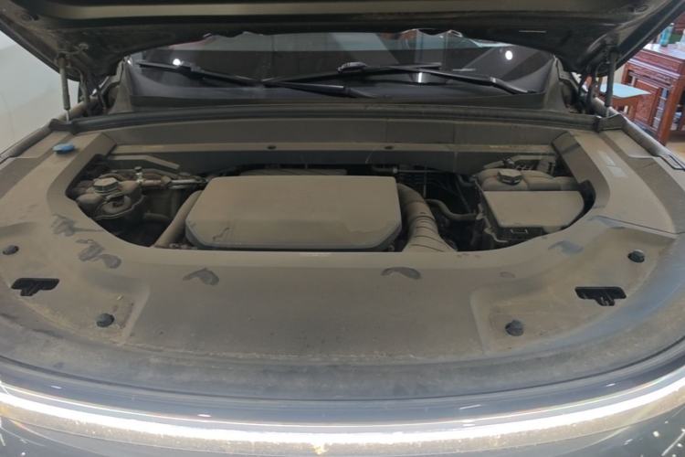 Used Li Auto L8 2023 Air model Engine Bay