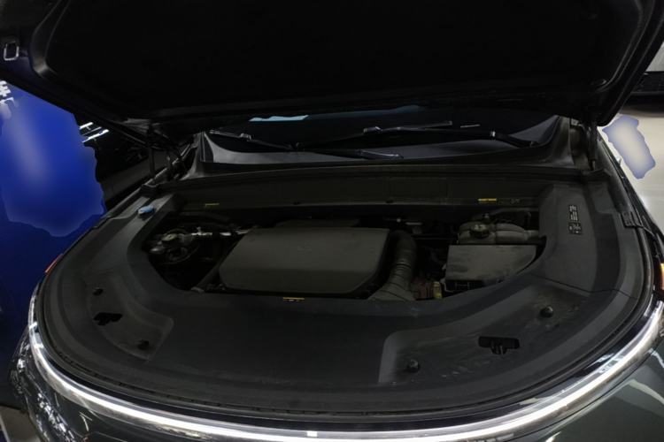 Used Li Auto L8 2023 Pro Model Engine Bay