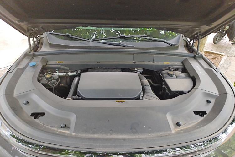 Used Li Auto L8 2023 Max model Engine Bay