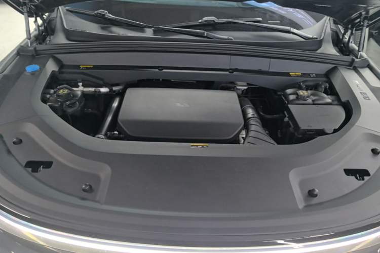 Used Li Auto L8 2023 Max model Engine Bay