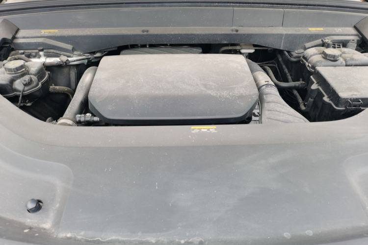 Used Li Auto L8 2023 Pro Model Engine Bay