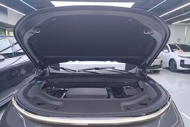 Used Li Auto L8 2023 Max model Engine Bay