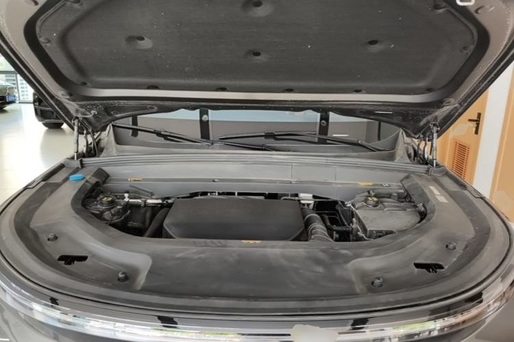 Used Li Auto L8 2023 Max model Engine Bay