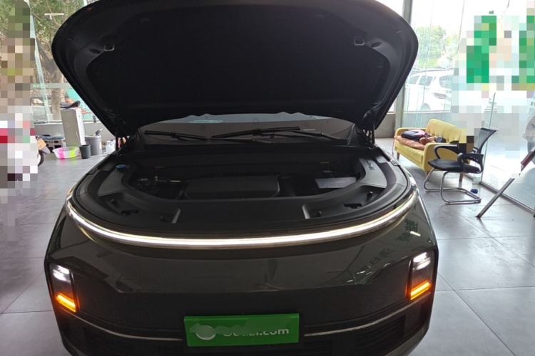 Used Li Auto L8 2023 Pro Model Engine Bay