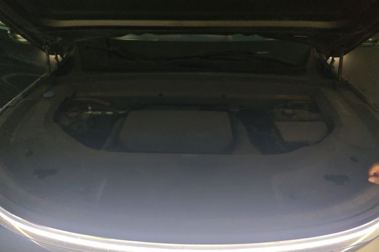 Used Li Auto L8 2023 Pro Model Engine Bay