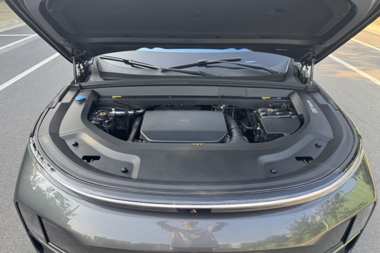 Used Li Auto L8 2023 Air model Engine Bay