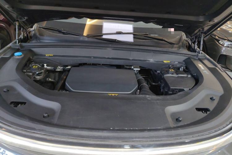 Used Li Auto L8 2023 Pro Model Engine Bay