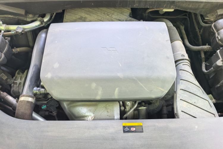 Used Li Auto L8 2023 Pro Model Engine Bay
