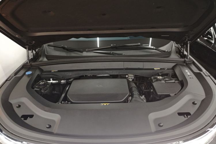 Used Li Auto L8 2023 Max model Engine Bay