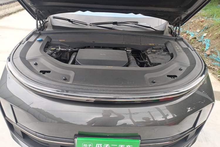 Used Li Auto L8 2023 Pro Model Engine Bay