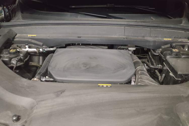 Used Li Auto L8 2023 Pro Model Engine Bay