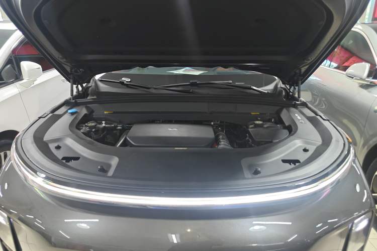 Used Li Auto L8 2023 Air model Engine Bay